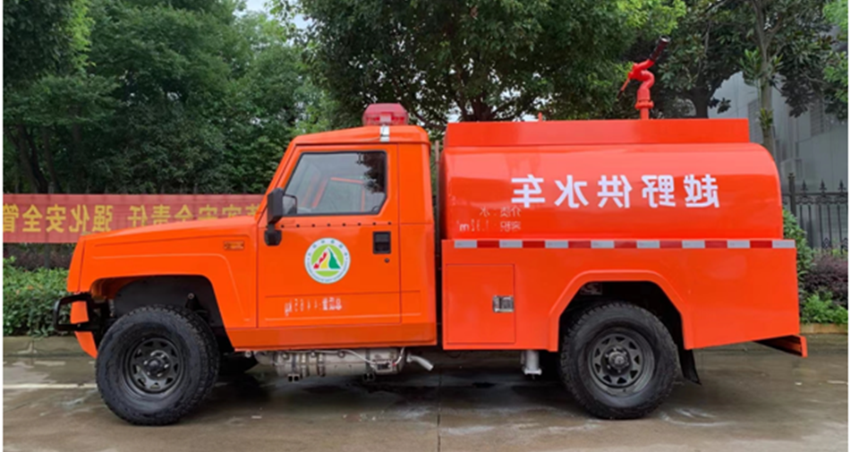 勇士四驅1.9噸森林消防供水車